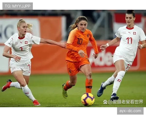 欧洲杯预选赛激战正酣:红牌风波引争议,局势逆转成焦点 欧洲杯预选赛激战正酣:红牌风波引争议,局势逆转成焦点