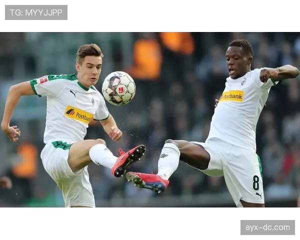 拜仁慕尼黑边路进攻火力全开，状态回升稳居德甲榜首